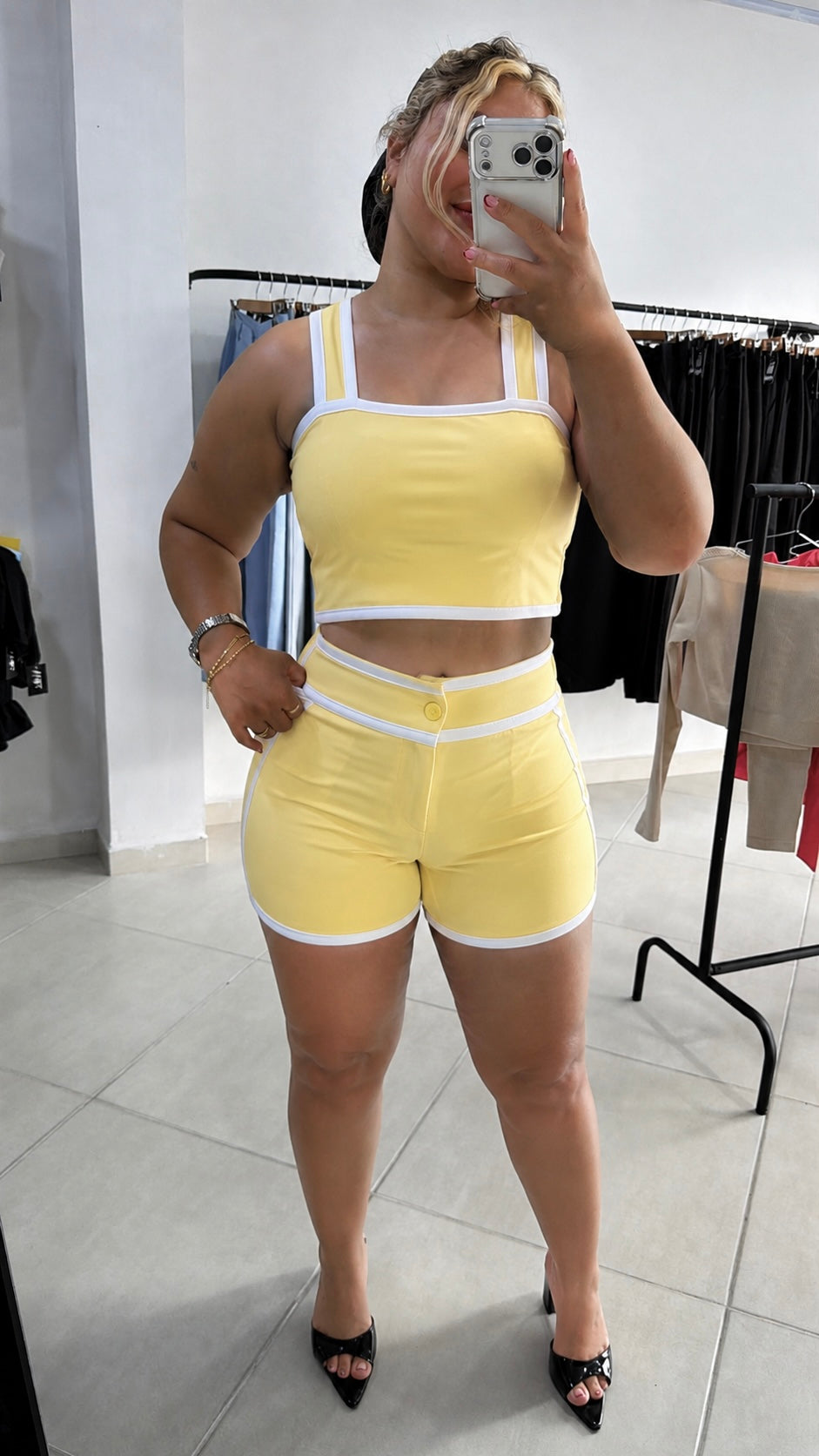 Top más short