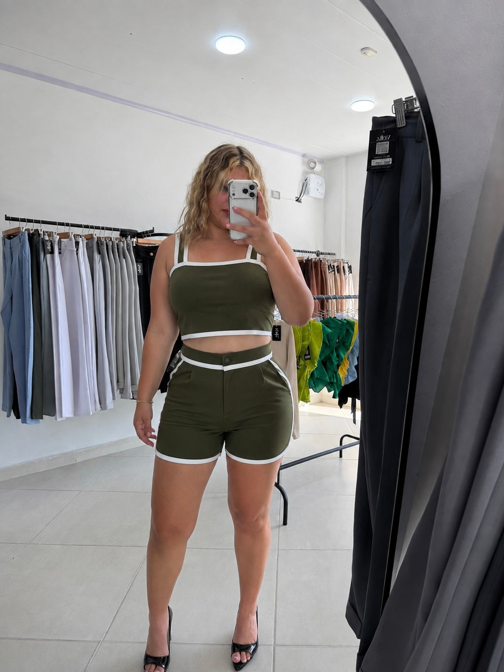 Top más short