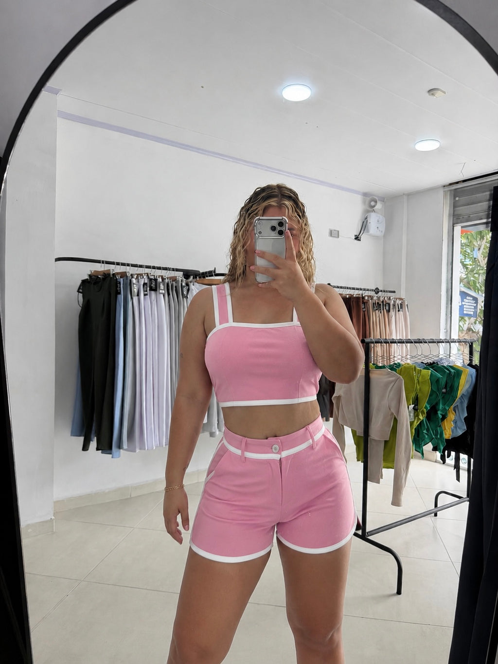 Top más short