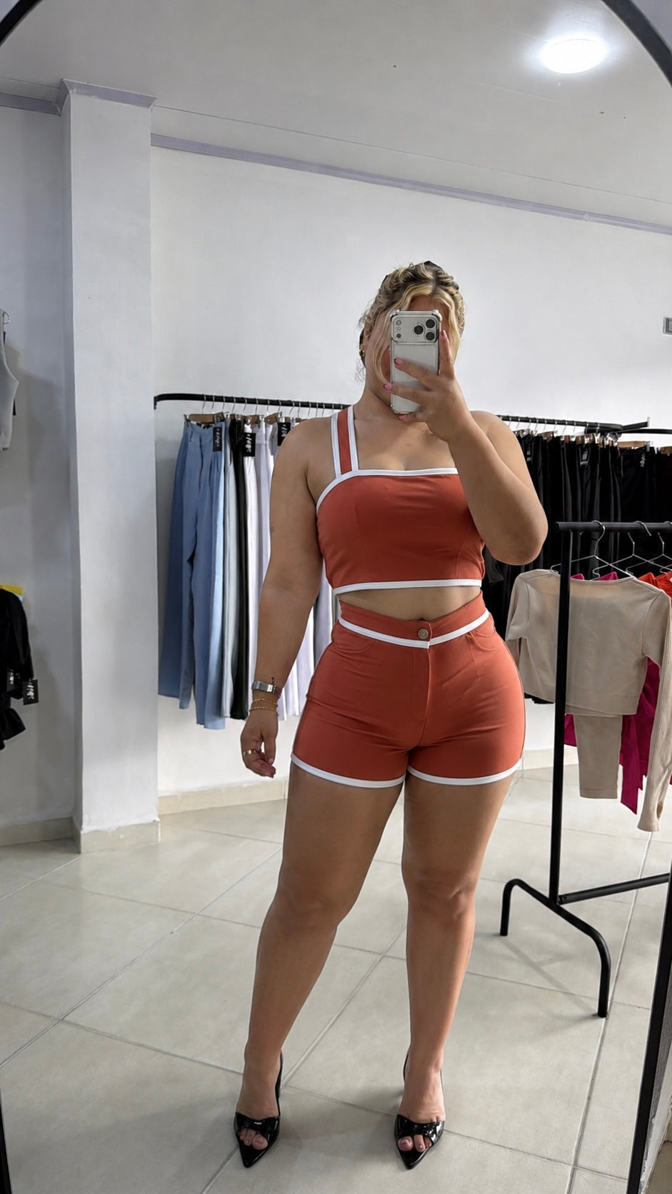 Top más short
